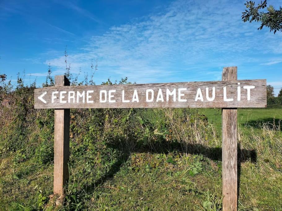 Gite La Dame Au Lit Gite A La Ferme Momignies Экстерьер фото