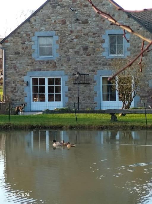 Gite La Dame Au Lit Gite A La Ferme Momignies Экстерьер фото